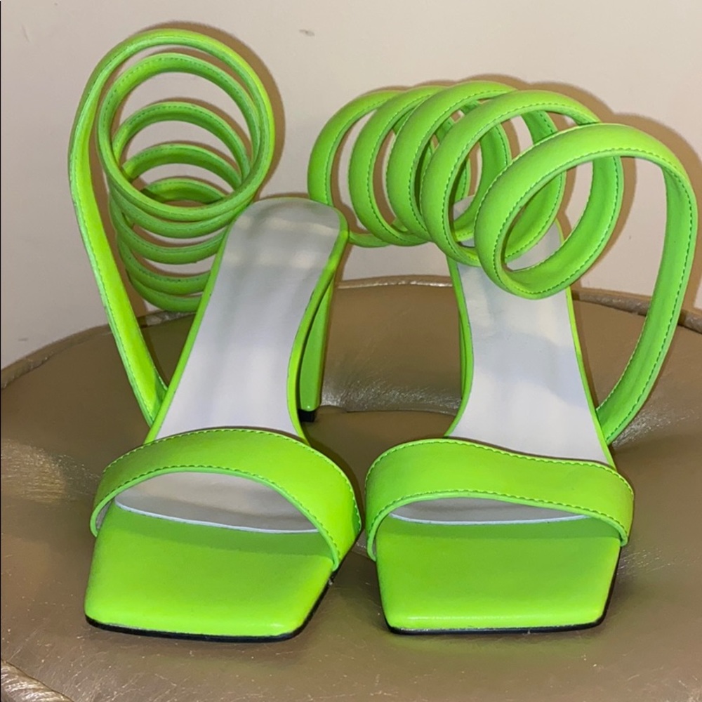 Neon green square spiral heel